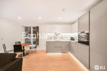 2  bedrooms flat to rent in Watson House, Greenleaf Walk, UB1-image 10