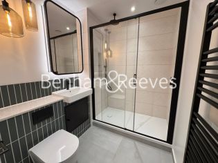 2  bedrooms flat to rent in Viola House, Greenleaf Walk, UB1-image 8
