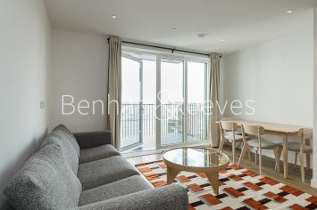 1  bedroom flat to rent in Viola House, Greenleaf Walk, UB1-image 10