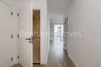 1  bedroom flat to rent in Viola House, Greenleaf Walk, UB1-image 11