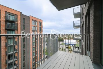 2  bedrooms flat to rent in Greenleaf Walk, Southall, UB1-image 5