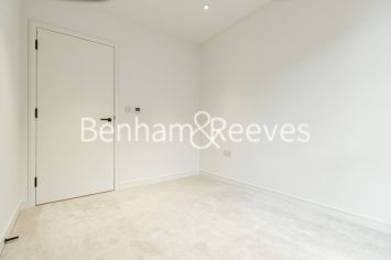 2  bedrooms flat to rent in Greenleaf Walk, Southall, UB1-image 9