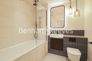 2  bedrooms flat to rent in Greenleaf Walk, Southall, UB1-image 10