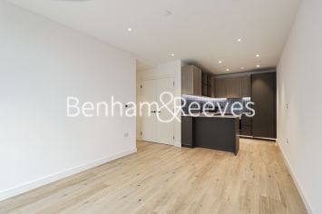 2  bedrooms flat to rent in Greenleaf Walk, Southall, UB1-image 14