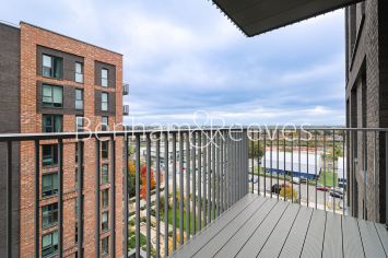 2  bedrooms flat to rent in Viola House, Greenleaf Walk, UB1-image 5
