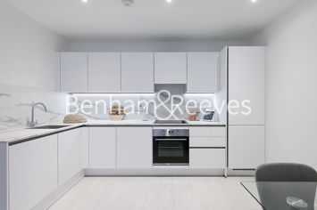 2  bedrooms flat to rent in Farine Avenue, Hayes, UB3-image 2