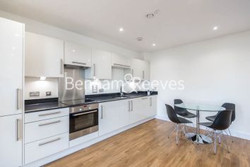 1  bedroom flat to rent in Hatton Road, Marsworth House, HA0-image 2