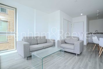 1  bedroom flat to rent in Olympic Way, Wembley, HA9-image 1