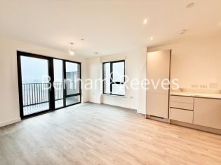 2  bedrooms flat to rent in Brook Avenue, Wembley Park, HA9-image 2