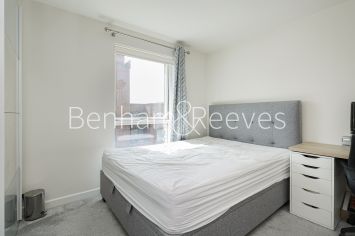 2  bedrooms flat to rent in Meadowview Close, Harrow, HA1-image 3