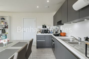 2  bedrooms flat to rent in Meadowview Close, Harrow, HA1-image 8