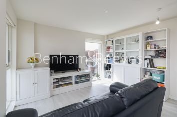 2  bedrooms flat to rent in Meadowview Close, Harrow, HA1-image 14