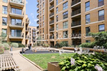 2  bedrooms flat to rent in Meadowview Close, Harrow, HA1-image 23