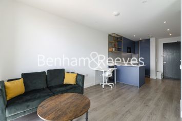 image Studio flat to rent in Quay Walk, Grand Union, HA0-image 1