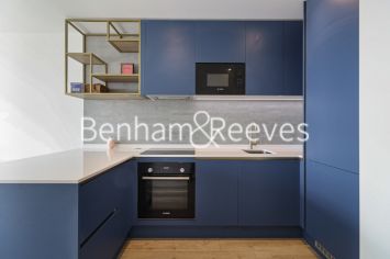 image Studio flat to rent in Quay Walk, Grand Union, HA0-image 2