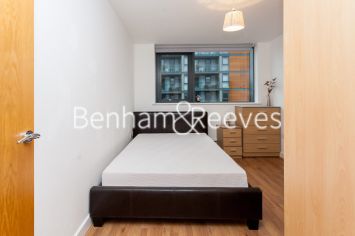 1  bedroom flat to rent in Proton Tower, Blackwall Way, E14-image 3
