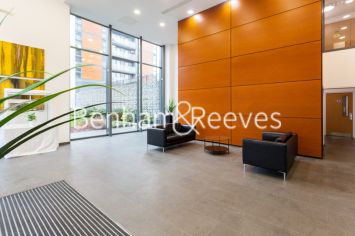 1  bedroom flat to rent in Proton Tower, Blackwall Way, E14-image 14