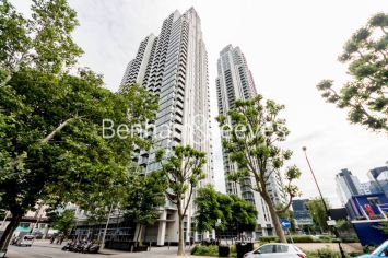 image Studio flat to rent in Pan Peninsula Square, Canary Wharf, E14-image 4