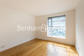 image 3  bedrooms flat to rent in Berkeley Tower, Westferry Circus, E14-image 3