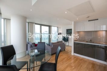 2  bedrooms flat to rent in Landmark West Tower, Marsh Wall, E14-image 2