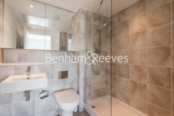2  bedrooms flat to rent in Landmark West Tower, Marsh Wall, E14-image 4