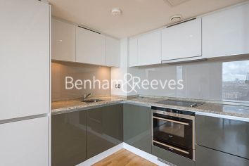 1  bedroom flat to rent in Landmark East, Canary Wharf, E14-image 2