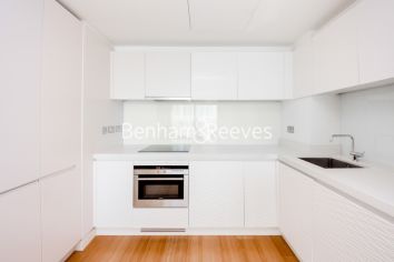 1 bedroom flat to rent in Pan Peninsula Square, Canary Wharf, E14-image 2