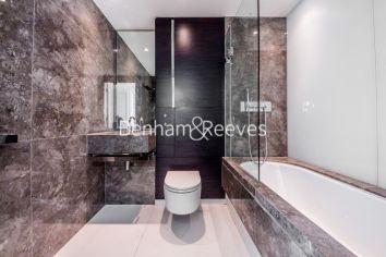 1 bedroom flat to rent in Pan Peninsula Square, Canary Wharf, E14-image 4