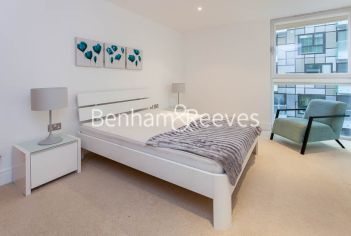 1 bedroom flat to rent in Millharbour, South Quay, E14-image 6