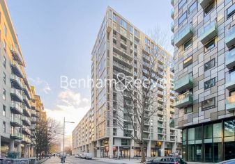 1 bedroom flat to rent in Millharbour, South Quay, E14-image 7