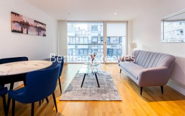 1 bedroom flat to rent in Millharbour, South Quay, E14-image 8
