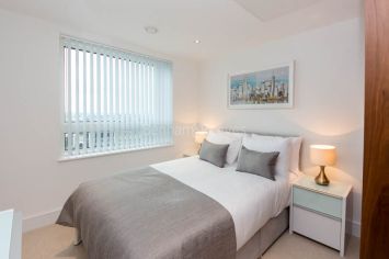 2  bedrooms flat to rent in Lincoln Plaza, Canary Wharf, E14-image 4