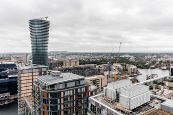2  bedrooms flat to rent in Lincoln Plaza, Canary Wharf, E14-image 10