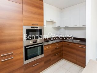 2 bedrooms flat to rent in Forge Square, Canary Wharf, E14-image 2