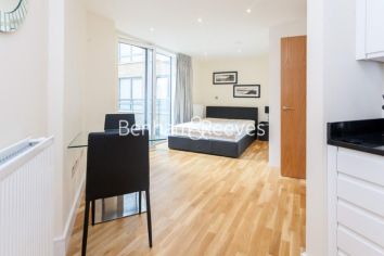 Studio flat to rent in St. Annes Street, Canary Wharf, E14-image 3