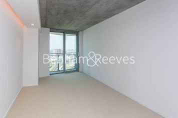 Hoola Apartments, Royal Victoria, E16 view 7