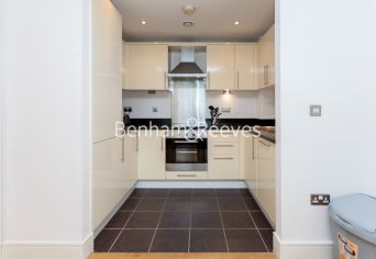 1 bedroom flat to rent in Indescon Square, Cananary Wharf, E14-image 2