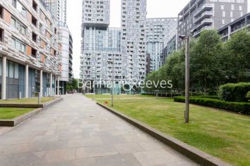 1 bedroom flat to rent in Indescon Square, Cananary Wharf, E14-image 11