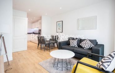 1  bedroom flat to rent in Southmere House, Highland Street, E15-image 1