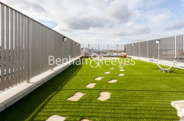 1  bedroom flat to rent in Southmere House, Highland Street, E15-image 16