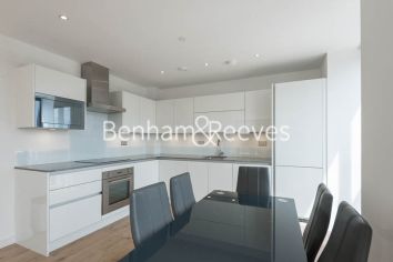 3  bedrooms flat to rent in New Garden Quarter, Stratford, E15-image 2