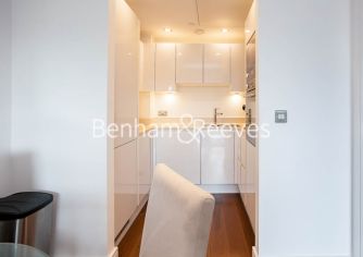 1  bedroom flat to rent in Lincoln Plaza, Canary Wharf, E14-image 2