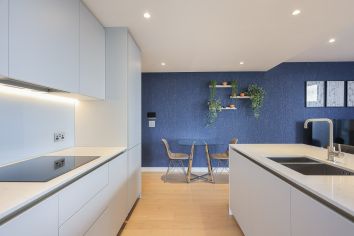 1  bedroom flat to rent in Hampton Tower, South Quay Plaza, E14-image 2