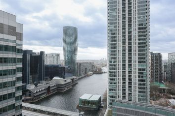 1  bedroom flat to rent in Hampton Tower, South Quay Plaza, E14-image 5