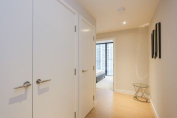 1  bedroom flat to rent in Hampton Tower, South Quay Plaza, E14-image 20