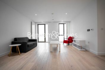 image 2  bedrooms flat to rent in Laker House, Pontoon Dock, E16-image 13