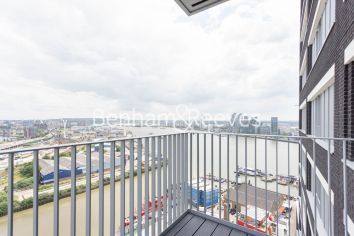 1  bedroom flat to rent in Serapis house, Good Luck Hope, E14-image 5