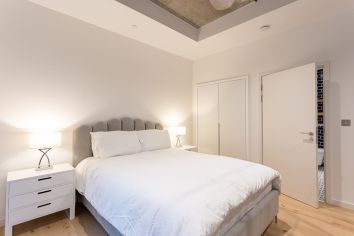 image Studio flat to rent in Goodluck Hope Walk, Canary wharf, E14-image 4