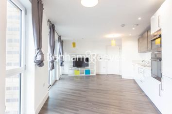 2 bedrooms flat to rent in Ivy Point, Hannaford Walk, E3-image 16