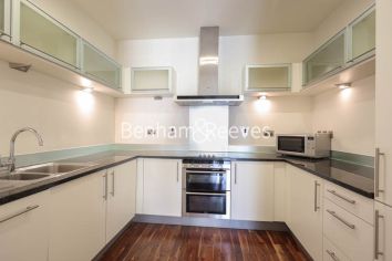 2  bedrooms flat to rent in South Quay Square, Canary Wharf, E14-image 2